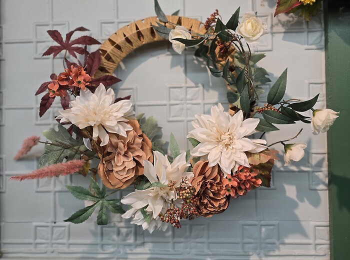 Autumn Elegance Wreath (Silk)