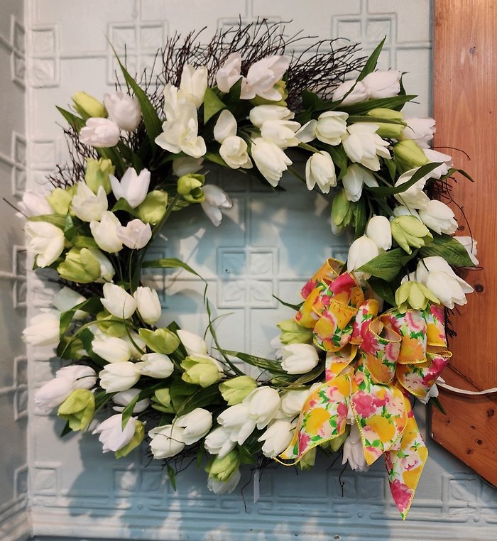 Wreath 22: Totally Tulip Wreath