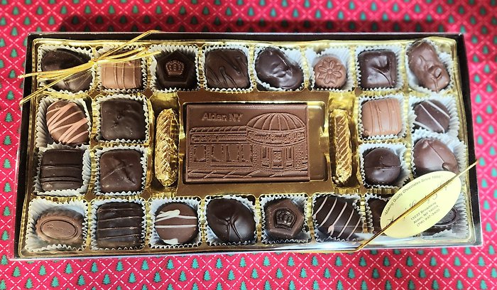 Henry\'s Assorted Chocolates 13.5 oz